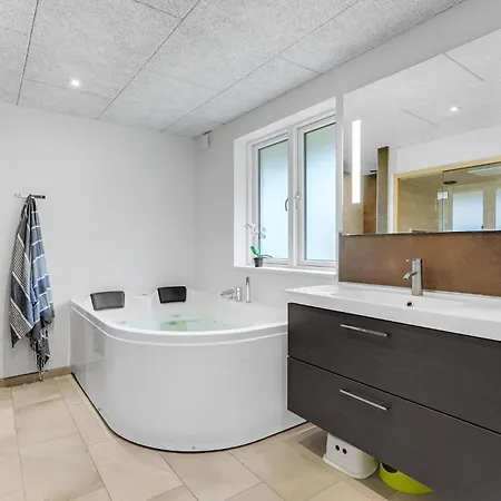 Preciosa Casa En Blåvand Con Sauna Сasa de vacaciones *