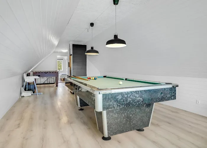 Dom wakacyjny With A Fireplace 02 *